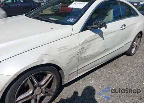 2013 Mercedes-Benz E 350 4Matic z USA, uszkodzony, nr VIN WDDKJ8JB7DF211306